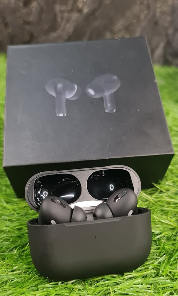 Black Pro 2 Tws Wireless Earbuds - Urban Gadgets